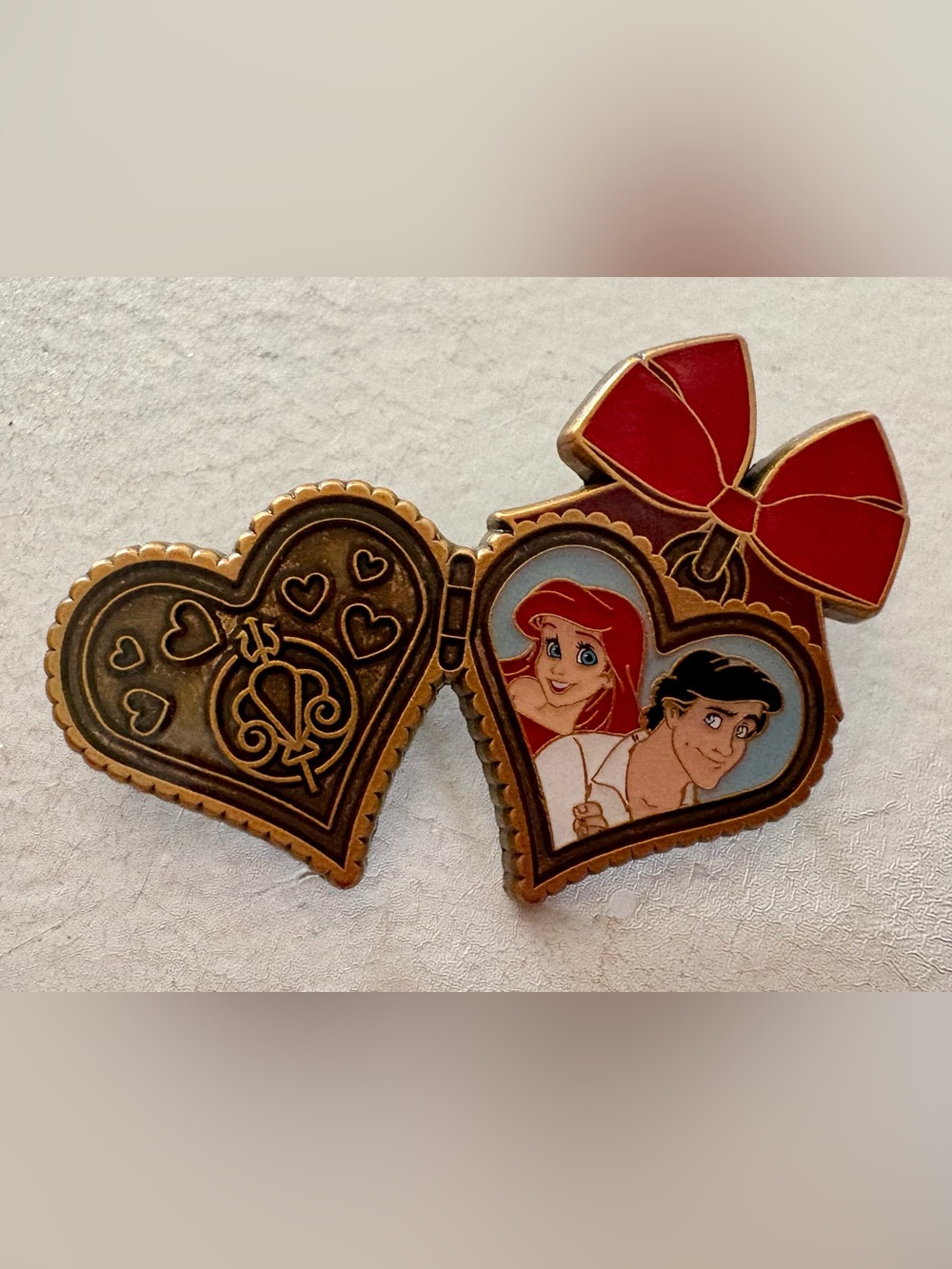 Ariel & Prince Eric Heart Locket Pin Disney Loungefly